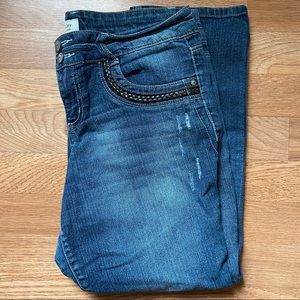 Junior's Medium Wash Jeans